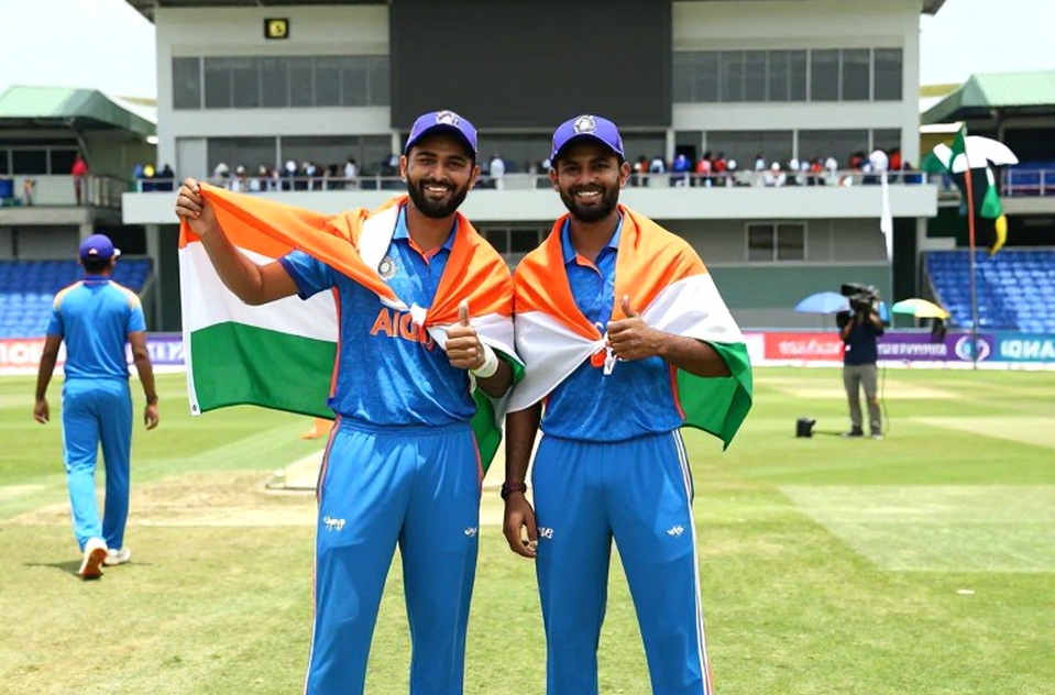 बाबर आज़म की चार शुरुआतें, शून्य अर्धशतक, और कोच का वो वादा जो स्कोरकार्ड ने नहीं दिया बाबर आज़म की चार शुरुआतें, शून्य अर्धशतक, और कोच का वो वादा जो स्कोरकार्ड ने नहीं दिया