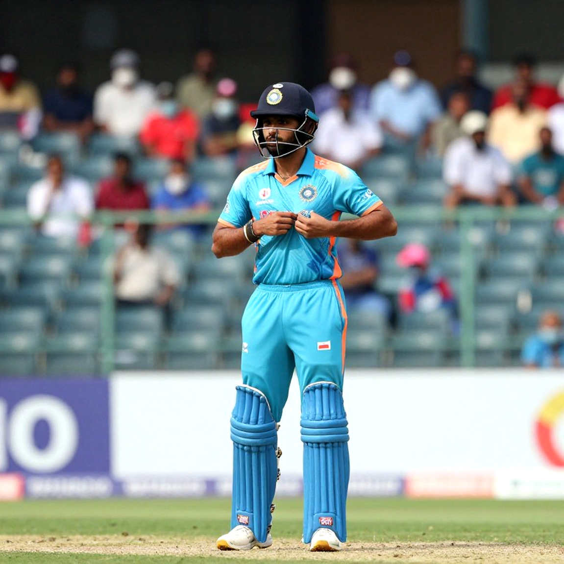 Mirpur's First Morning: Spin Depth and the New Ball Decide Bangladesh vs West Indies Mirpur's First Morning: Spin Depth and the New Ball Decide Bangladesh vs West Indies