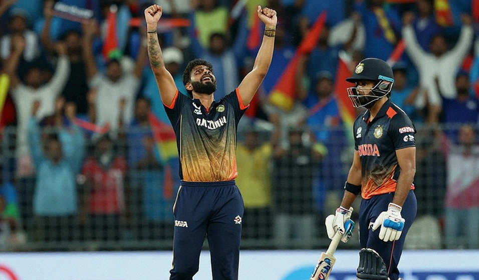 चौदह नाम, दो खाली स्लॉट: पाकिस्तान का टेस्ट रीसेट घरेलू फॉर्म पर दांव है, और वही दांव सबसे कमजोर सबूत पर टिका है चौदह नाम, दो खाली स्लॉट: पाकिस्तान का टेस्ट रीसेट घरेलू फॉर्म पर दांव है, और वही दांव सबसे कमजोर सबूत पर टिका है